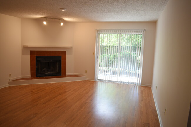 4541 Kimberly Way Unit 101