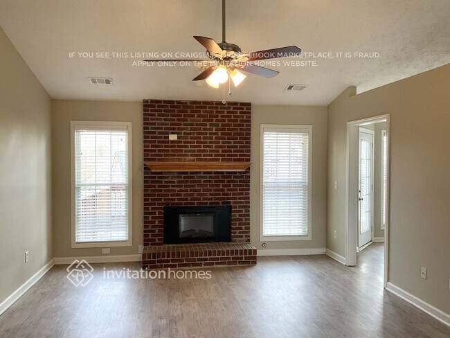 Photo - 890 Madison Chase Way