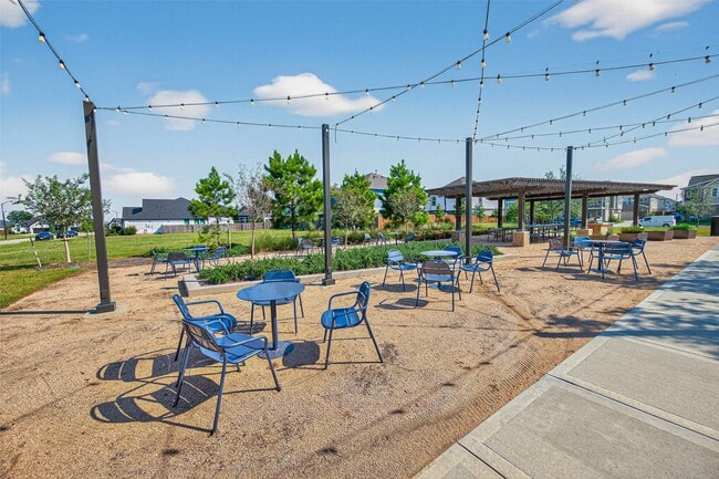 Building Photo - 24110 Blooming Daisy Cir