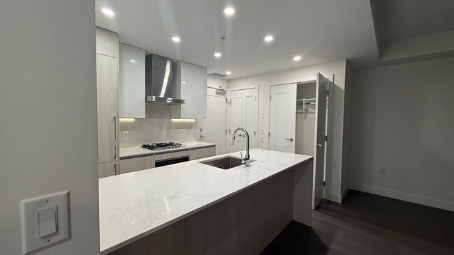 Building Photo - 488 W 58th Ave