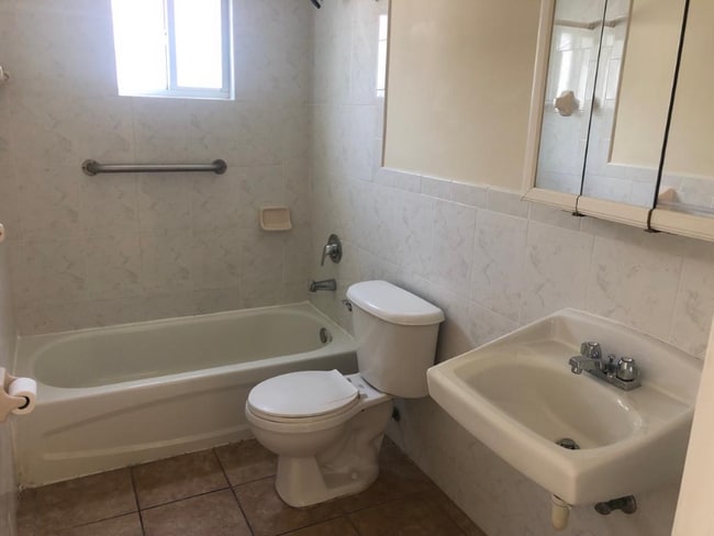 Photo - 0 SW 21st Ave