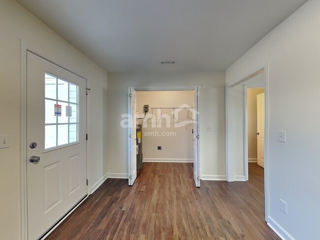 31 Wolf Creek Ln