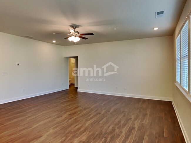 Photo - 788 Carnaby Ln