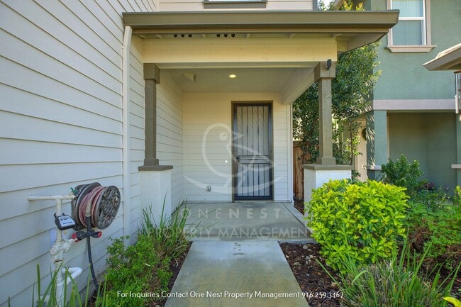 Photo - Early Summer move in, available ASAP 4 bd 3 bth backyard and balcony