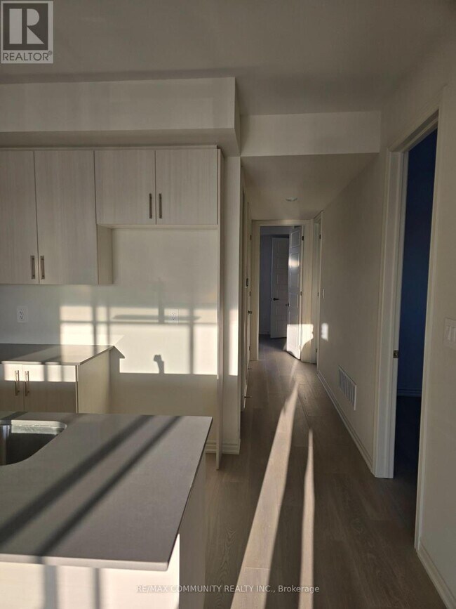 Photo - 79 Rackham Ln