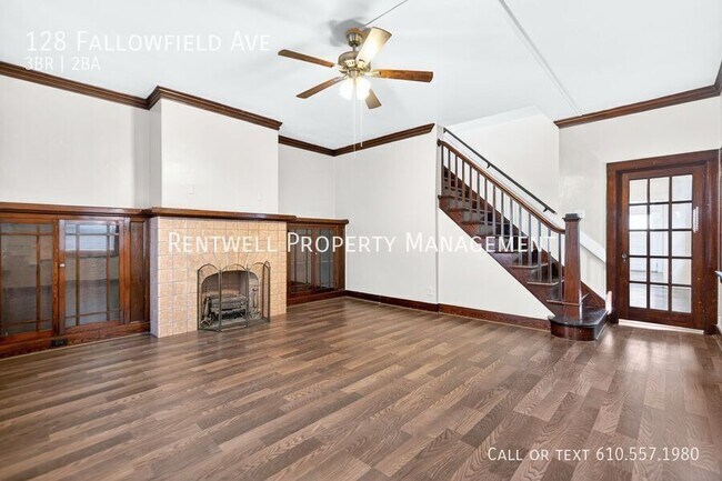 Photo - 128 Fallowfield Ave