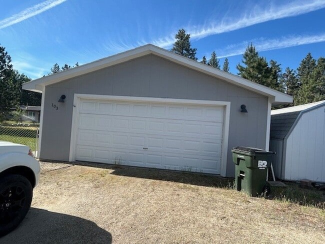 Photo - 103 Silver Bow Ct