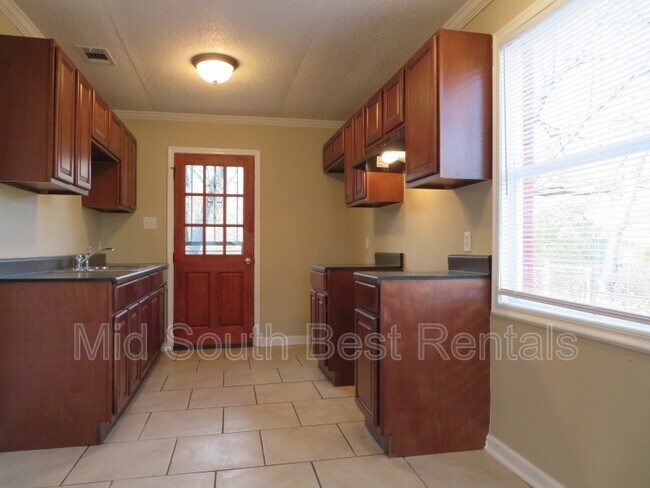 Photo - 3221 Madewell St