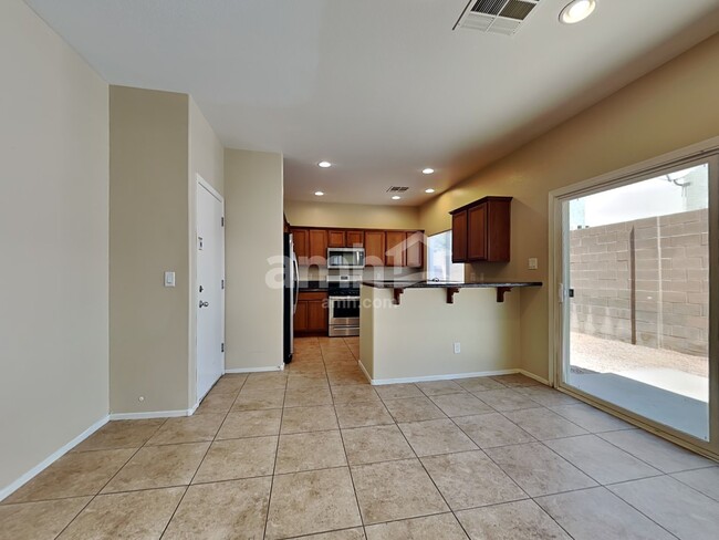 Photo - 1028 Maple Pines Ave