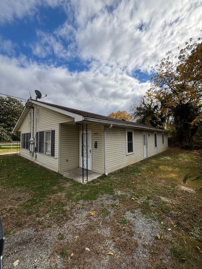 Building Photo - Forest Park Blvd, NW, 1052/1054 Unit 1054