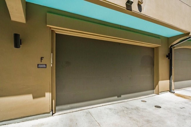 Photo - 206 E Live Oak St Unit F