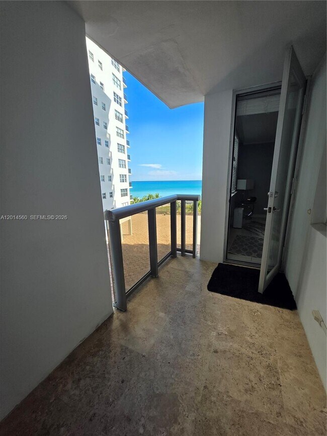 Photo - 6039 Collins Ave Unit 621