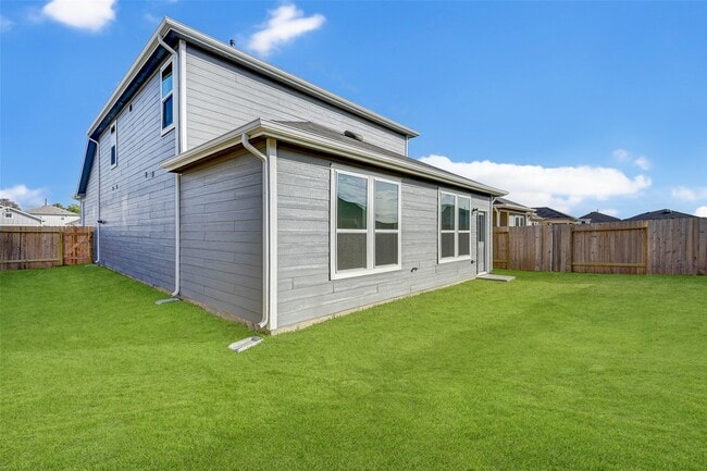 Photo - 25821 Hedgerow Dr