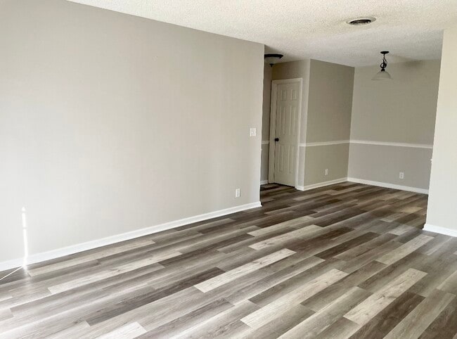 Photo - 110 Heywood Rd Unit Heywood crossing condos #15-B