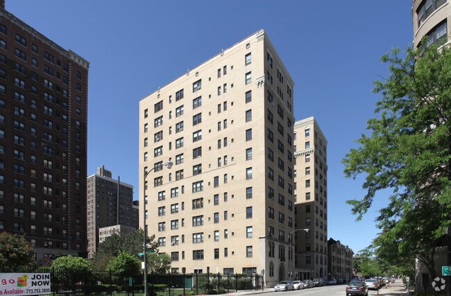 Photo - Parkshore Apartments