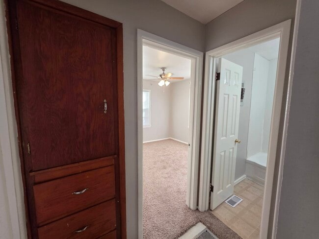 Photo - 1945 S Battin St