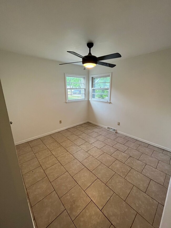 Photo - 3 bedroom 1 bath home in Loves Park