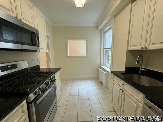 Photo - 26 Chauncy St Unit 2