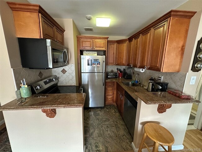 Photo - 360 Shore Rd Unit 7A