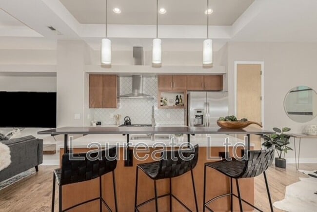 Photo - 3207 Shoshone St