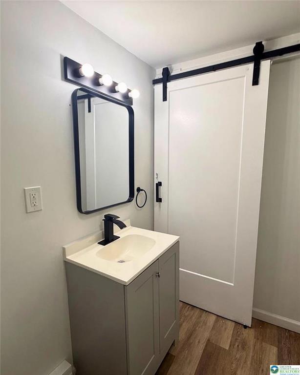 Photo - 406 W 9th St