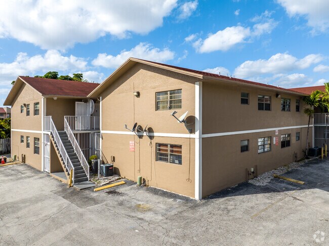 5640-5722 W 25th Ct Hialeah, FL 33016 - Villa de Marbella Apartments