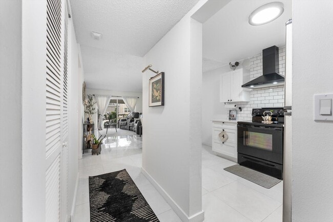 Photo - 7500 NW 30th Pl Unidad 123