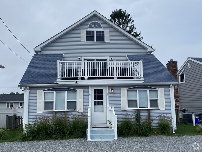 Building Photo - 37 Greenbrier Rd Rental