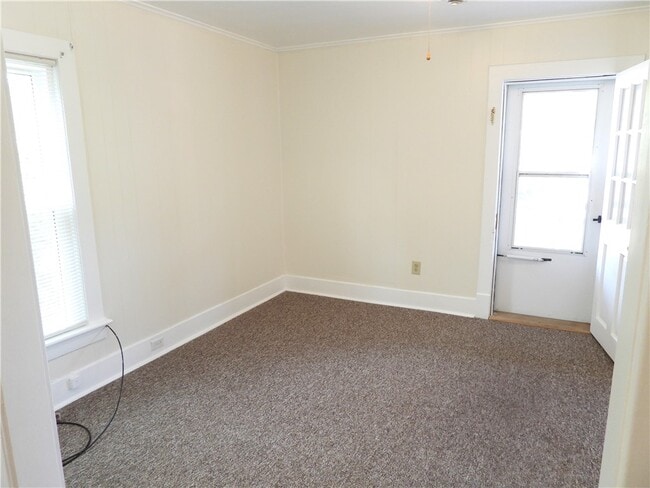 Photo - 119 River St