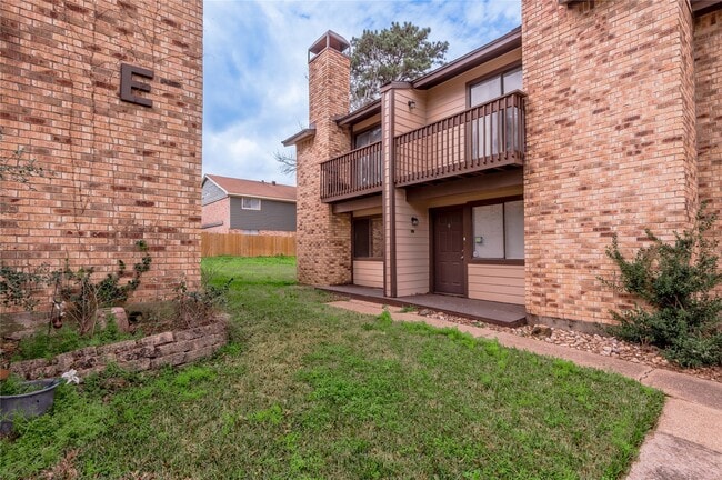 Photo - 2521 Crosstimbers Dr Unit D1