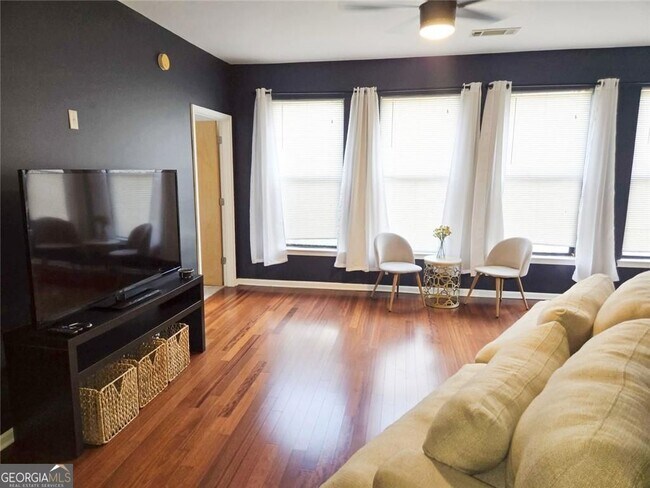 898 Oak St SW Unit 3203