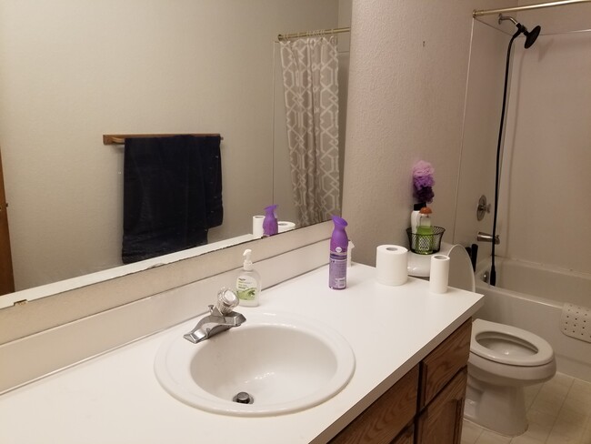 Photo - 6411 72nd Dr NE