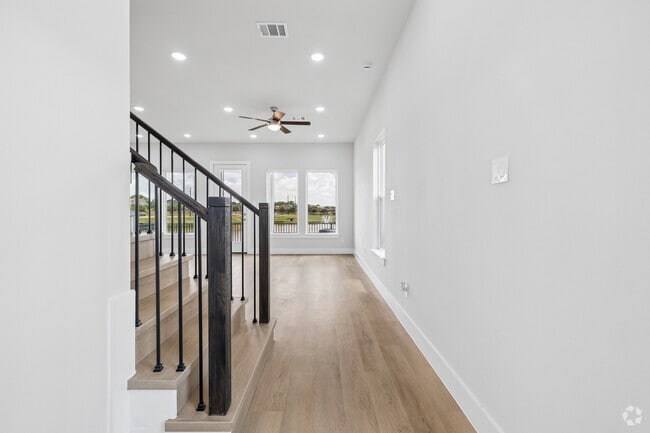 3BR, 2.5BA - 1,603SF - Entrance