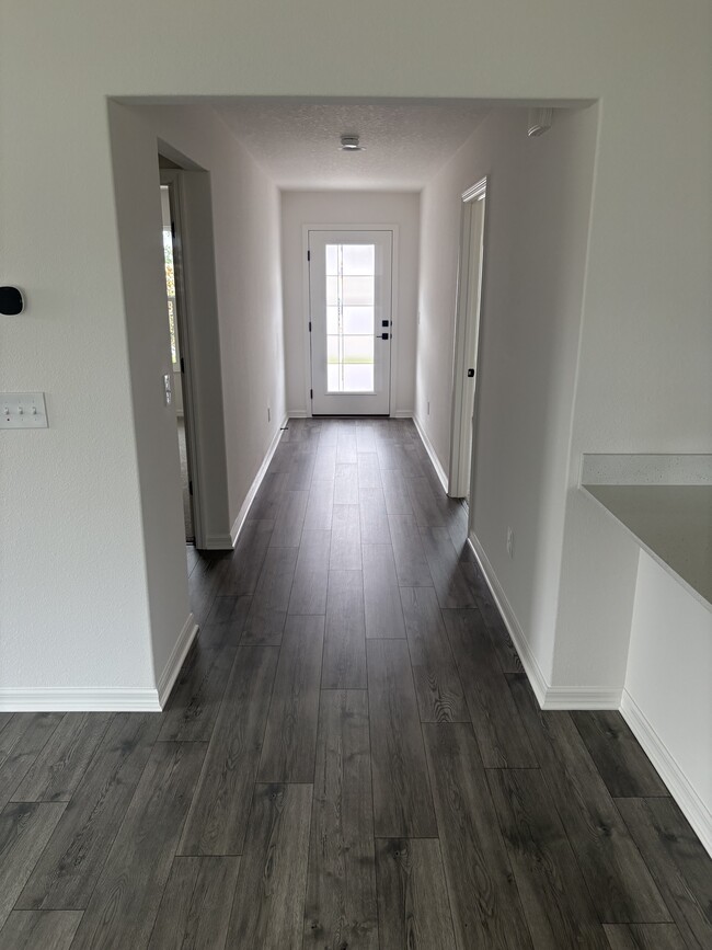 Photo - 7435 Cunningham Path