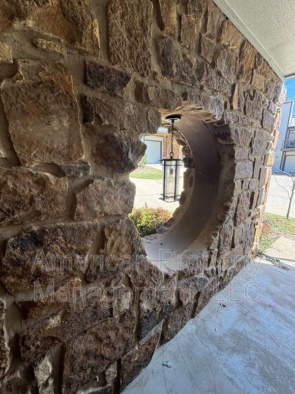 Photo - 1545 Riverside Dr Unit #1545