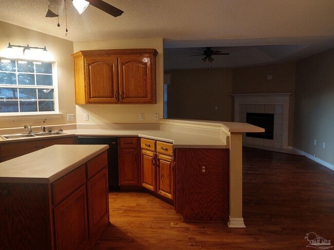 Photo - 5268 Deerfoot Ln
