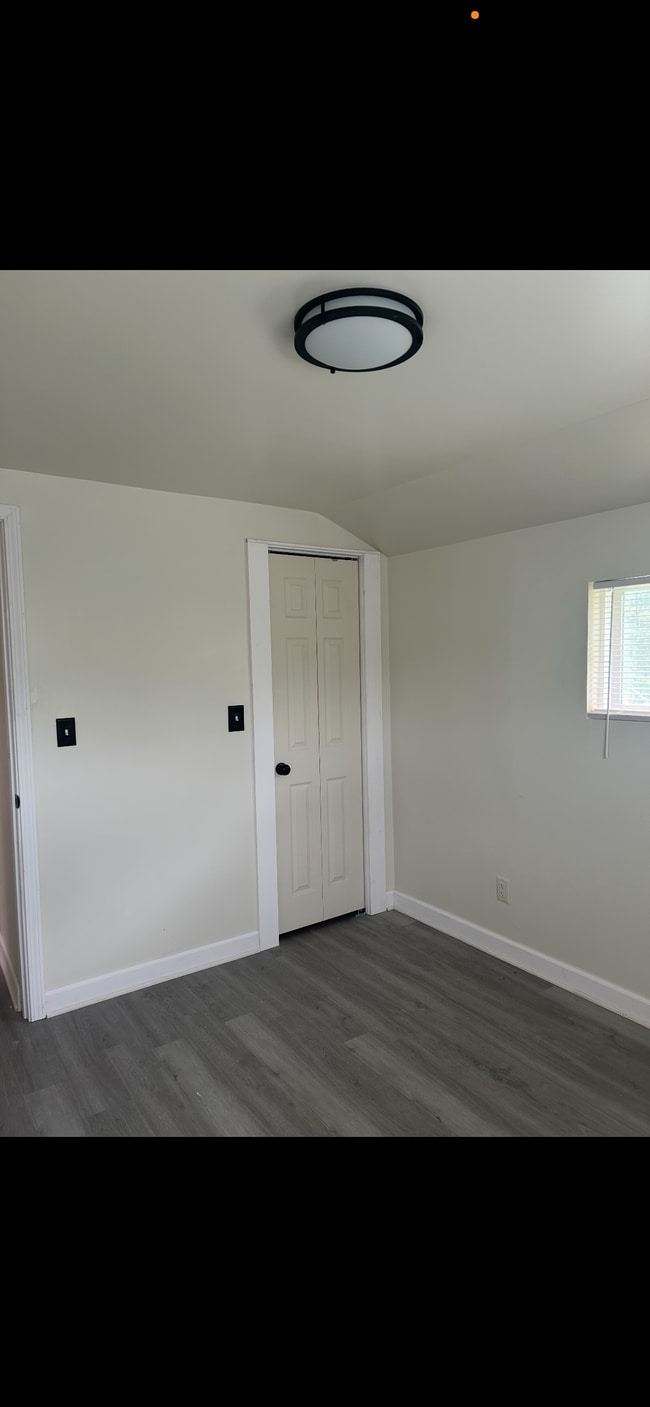 Photo - 4935 Kentucky St