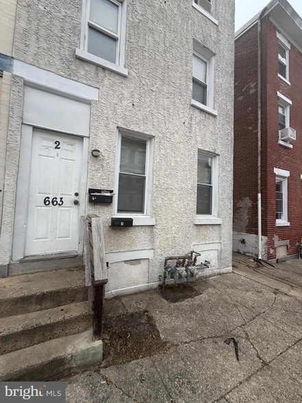 Building Photo - 663 Kohn St Rental