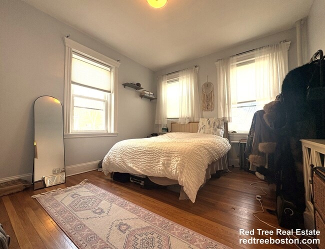 Photo - 72 Strathmore Rd Unit 3B