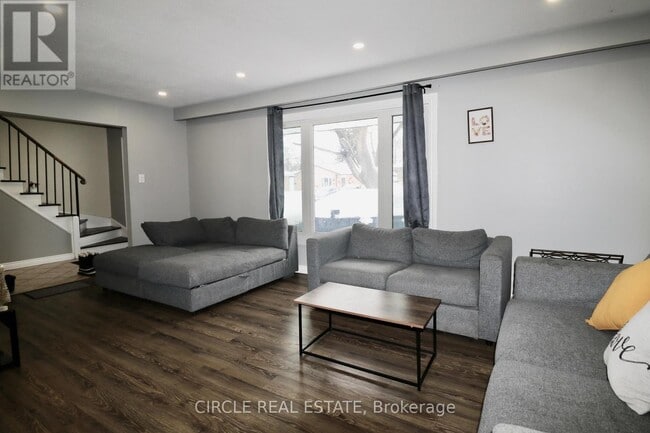 Photo - 14 College Crescent