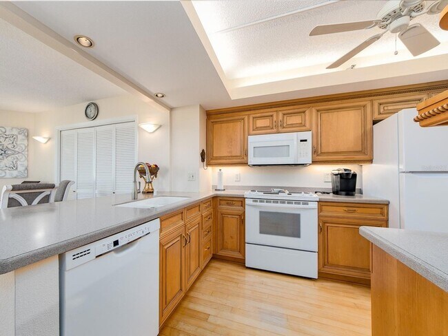Photo - 690 Island Way Unit 404