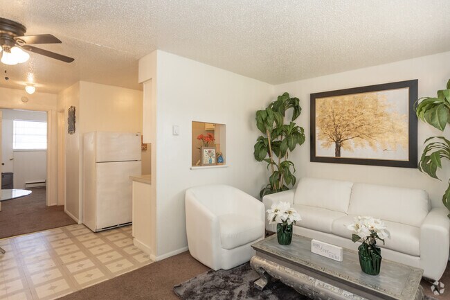 1BR, 1BA - 448SF