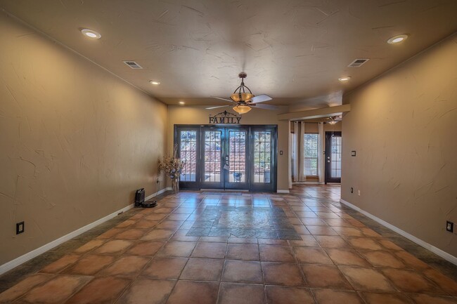 111 Coker Ln