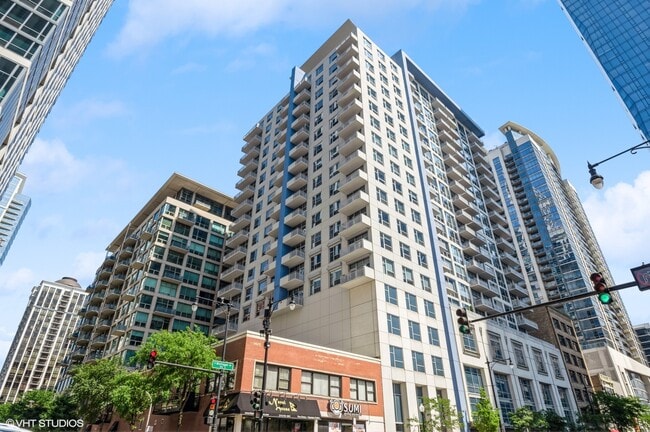 Building Photo - 1305 S Michigan Ave