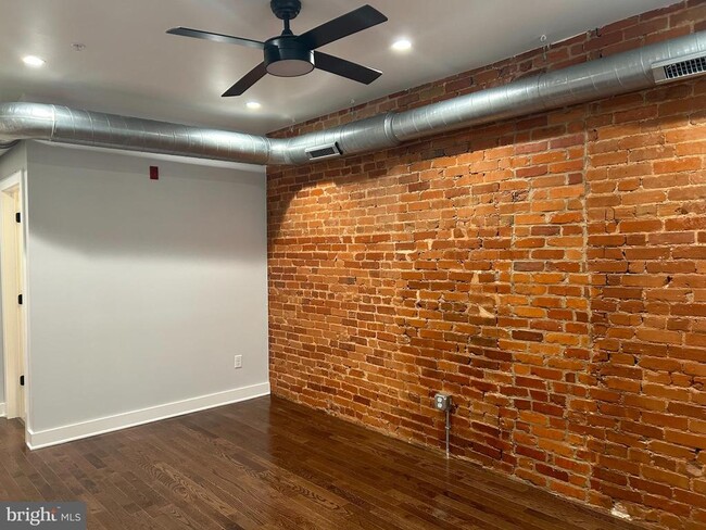 Photo - 4923 Florence Ave