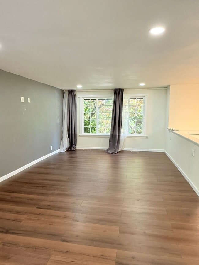 Photo - Beautifully Updated 5-Bedroom Home located in Redmond