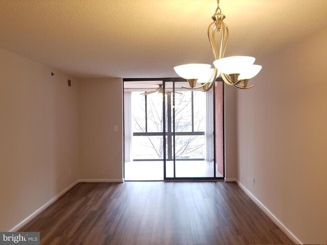Photo - 1024 N Utah St Unit 423