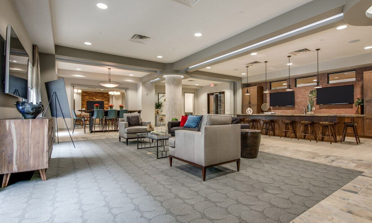 Photo - 500 Crawford St