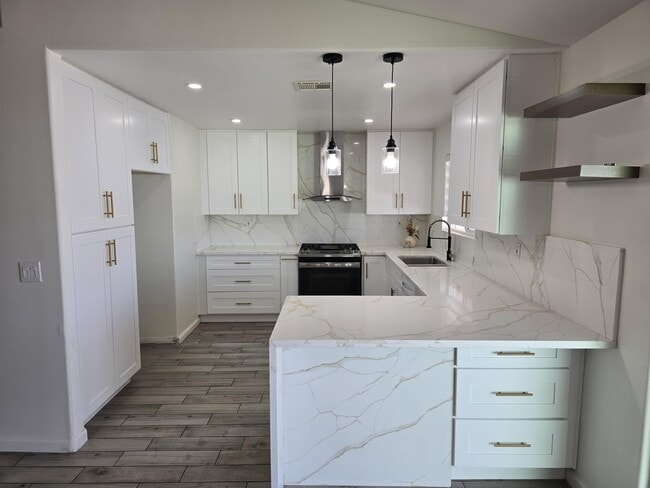 Photo - 15203 Avenida Ramada House