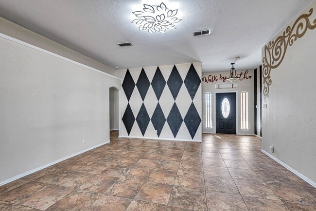 Photo - 6915 Robbie Rd